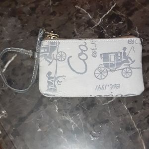 COACH WRISTLET 🐎